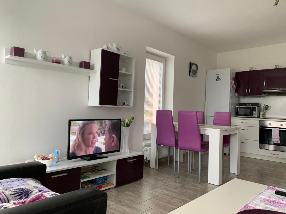 Apartmany Na Rozcesti Lomnice nad Popelkou Exterior foto