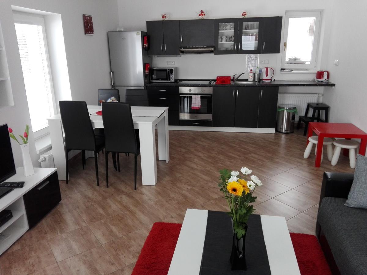 Apartmany Na Rozcesti Lomnice nad Popelkou Exterior foto