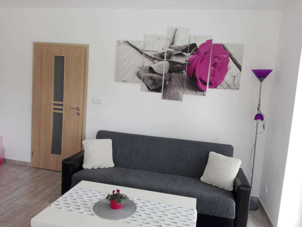 Apartmany Na Rozcesti Lomnice nad Popelkou Exterior foto